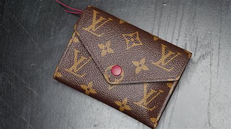 louis vuitton victorine wallet review.